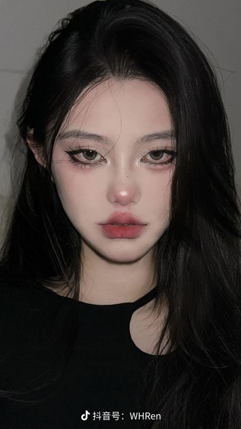 Tomboy Makeup, Beauty Editorial Makeup, Makeup Douyin, Top Student, Doll Eye Makeup, Ulzzang Makeup, Baddie Makeup, Doll Eyes, Editorial Makeup