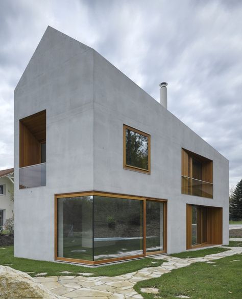 Two in One House / Clavienrossier Architectes Residential Architecture Facades, Concrete Architecture, Concrete House, Modern Barn, Design Exterior, Architecture Exterior, Facade Architecture, Residential Architecture, Contemporary Architecture