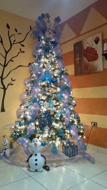 My #Frozen Christmas tree 2015 Frozen Themed Christmas Tree, Frozen Tree Christmas, Disney Frozen Christmas Tree, Frozen Theme Christmas Tree, Frozen Christmas Tree Ideas, Elsa Christmas Tree, Frozen Christmas Decorations, Frozen Christmas Tree, Christmas Tree Toppers Unique