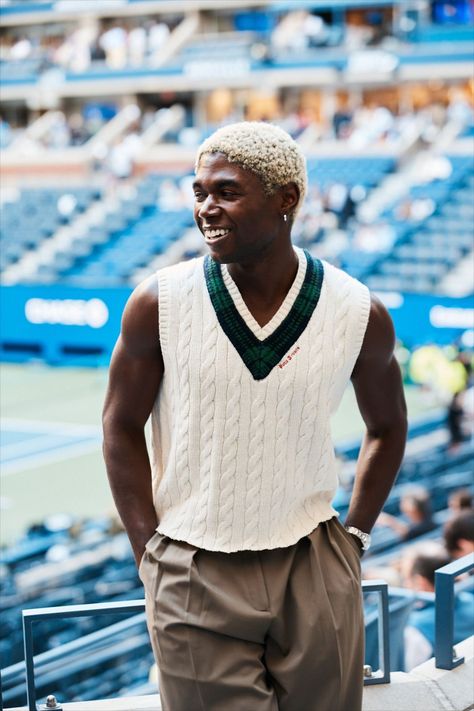 Deon Hinton attends the US Open in spectator style, appearing in our Polo Ralph Lauren Cotton-Cashmere Cricket Vest. Deon Hinton, Old Money Knitted Vest, Sweater Vest Outfit Mens Streetwear, V Neck Knitted Vest Outfit Men, Ralph Lauren Cricket Sweater, Polo Sweater Vest, Fashion For Men Over 40, Teaching Mens Fashion, Half Sweater