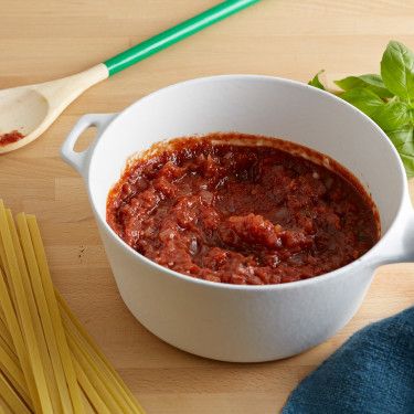 Marinara Sauce by Ina Garten Marinara Recipes, Basic Pasta Sauce, Pasta And Sauce, Pasta Marinara, Marinara Recipe, Marinara Sauce Recipe, Ina Garten Recipes, Marinara Sauce Homemade, Homemade Marinara