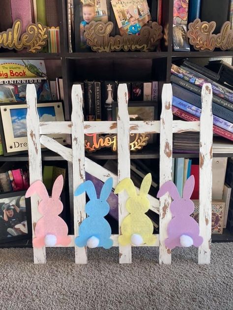 Easter Outdoor Decorations Diy, Easter Crafts With Popsicle Sticks, Outside Easter Decorations Yards, Spring Yard Decorations, Outdoor Easter Decor, Front Porch Easter Decorations Ideas, Outside Easter Decorations Front Porches, Easter Outdoor Decor, Outside Easter Decorations