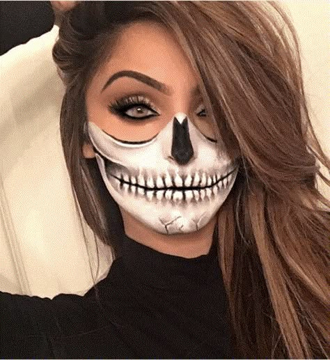 Nem Halloween Makeup, Pelottava Halloween, Halloween Make-up Looks, Halloweenský Makeup, Holloween Makeup, Half Skull, Creepy Halloween Makeup, Cute Halloween Makeup, Skeleton Makeup