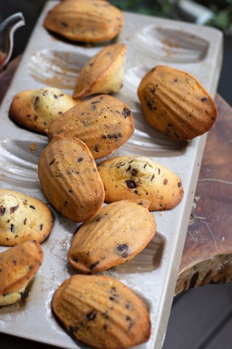 Madeleines au pépites de chocolat : recette saine. Biscuits, Baking, Coffee, Thermomix