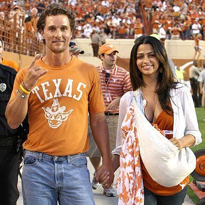 Mathew Camila Mcconaughey, Texas Longhorns Football, Texas Man, Ut Austin, Willie Nelson, Matthew Mcconaughey, University Of Texas, New Dads, Good Looking Men