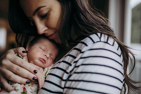 Toddler Lifestyle Photography, Newborn Photo Ideas, Lifestyle Pictures, Toddler Poses, House Lifestyle, Lifestyle Newborn Photos, Environmental Portraits, Dark House, Newborn Lifestyle Session