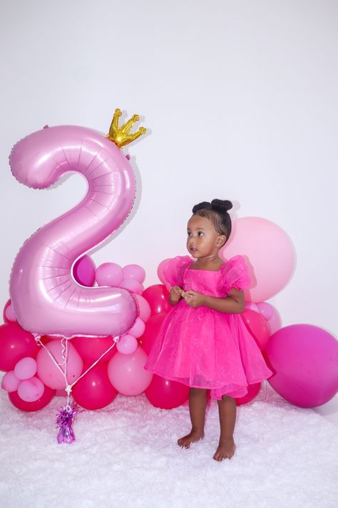 Baby Girl 2nd Birthday Photoshooting, 2nd Birthday Girl Photoshooting, 2 Year Photoshoot Ideas, 2nd Birthday Picture Ideas, 2 Birthday Photoshoot Ideas, Toddler Birthday Photoshoot Ideas, 2 Year Birthday Photoshoot, 2 Birthday Photoshoot, Two Year Old Photo Shoot