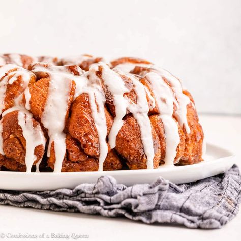 Cream Cheese Monkey Bread, Apple Monkey Bread, Cinnamon Monkey Bread, Monkey Bread Muffins, Tube Cake Pan, Cinnamon Roll Monkey Bread, Apple Cinnamon Rolls, Cinnamon Roll Dough, Coconut Custard