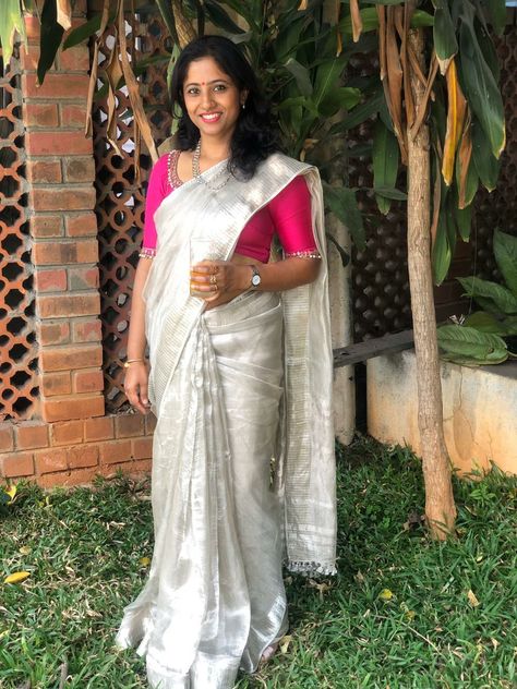 Silver saree pink blouse Silver Colour Blouse Designs Latest, Silver Colour Blouse Design, Silver Colour Saree, White Saree Blouse, Silver Saree, Pink Saree Blouse, Cream Saree, Onam Outfits, Pink Blouse Designs