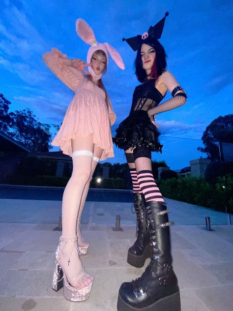 we will stomp on u 😼 Kuromi Cosplay, My Melody Outfit, Kuromi Outfit, Hello Kitty Costume, Halloween Duo, Character Halloween Costumes, Halloween Costumes 2022, Matching Halloween Costumes, Melody And Kuromi