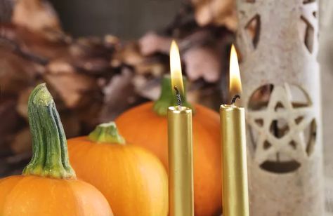 Samhain Rituals and Ceremonies Samhain Altar, Samhain Ritual, Pagan Beliefs, Celtic Gods, Pagan Crafts, Celtic Traditions, Autumnal Equinox, Halloween Traditions, All Saints Day