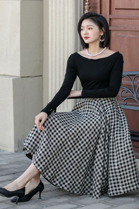 Elegant Checkered Linen Skirt .Outfits.Design.Top.Long.Pattern.Styles.Midi.Crochet Checked Midi Skirt Outfit, Checkered Pattern Outfit, Gingham Midi Skirt, Formal Long Skirt Outfit, Black Plaid Skirt Outfit, Check Skirt Outfit, Checkered Skirt Outfit, Checked Skirt Outfit, Skirt Outfits Korean