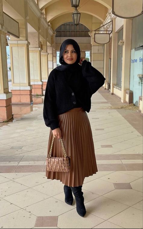 Pleated Skirt, Winter Outfits, Midi Skirt, Fashion Outfits, Skirt