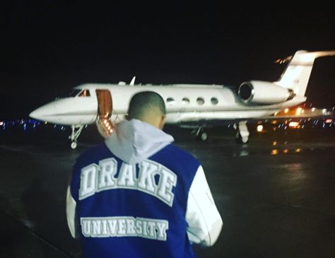 Drake Computer Wallpaper, Drake Laptop Wallpaper, Drake Banner, Drake Playlist, Drake Fashion, Drake Aesthetic, Old Drake, Champagne Papi, Drake Photos