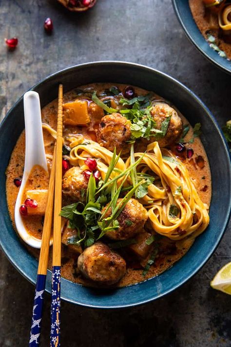 Noodle Curry, Meatball Curry, Creamy Coconut Chicken, Sweet Potato Lentil Curry, Half Baked Harvest Recipes, Chicken Meatball, Plats Healthy, Bon Apetit, Chicken Sweet Potato