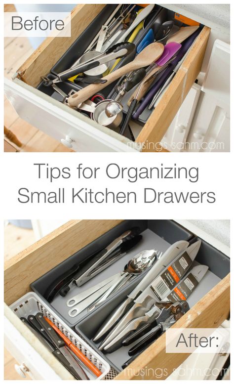 A few simple tips for organizing small kitchen utensil drawers - super easy and super cheap DIY organization idea! Small Kitchen Drawers, Organizing Small Kitchen, Kitchen Drawer Design, Kitchen Drawers Diy, Small Drawer Organizer, Messy Drawer, Kitchen Utensil Drawer, Drawer Diy, Small Kitchen Pantry