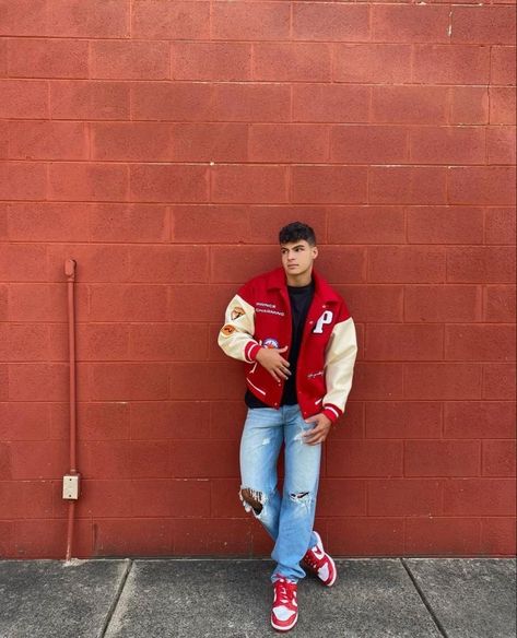 Red Jacket Outfit Men, Varsity Jacket Outfit Mens, Letterman Jacket Outfit, Red Jacket Outfit, Varsity Outfit, Red Varsity Jacket, Estilo Vans, Varsity Jacket Outfit, Red Streetwear