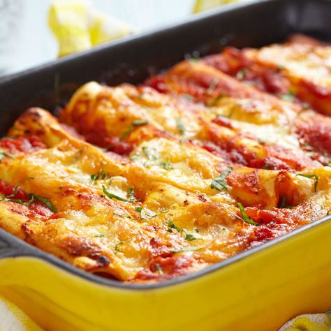 Cannelloni Pasta, Roasted Vegetable Medley, Cannelloni Recipes, Sauce Bolognaise, Black Bean Enchiladas, Bean Enchiladas, Crock Pot Recipes, Pasta Dinner Recipes, Pasta Shapes