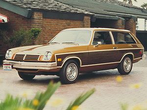 How the Chevy Vega Nearly Destroyed GM.... The Chevrolet Vega turns 40 this year, and it's a car worth remembering­—for all the wrong reasons. Chevy Vega, Zephyr De La Vega Aesthetic, Cerwin Vega Speakers, Chevrolet Vega, 70s Station Wagon, Beach Wagon, 60s Cars, Old American Cars, 70s Cars