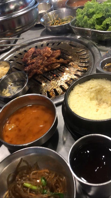 Barbeque Party Night, Night Instagram Story, Party Night Club Aesthetic, Barbeque Party, Korean Barbecue, Club Aesthetic, Poses Photography, Instagram Wallpaper, Ig Stories