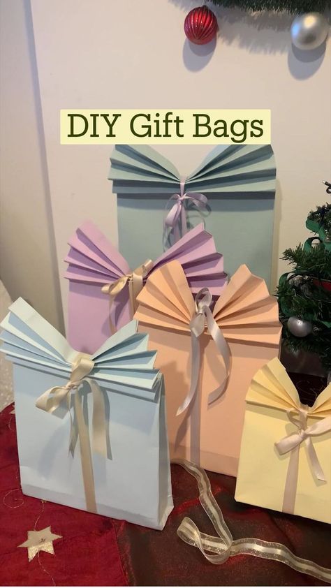 DIY Gift Bags | Simple gift wrapping, Gift bags diy, Gifts wrapping diy Hand Bag Gift Wrapping Ideas, Diy Explosion Box Tutorials, Diy Gift Bags, Wrapping Inspiration, Dior Aesthetic, Gift Wrapping Techniques, Gift Bags Diy, Creative Gift Wraps, Gifts Wrapping