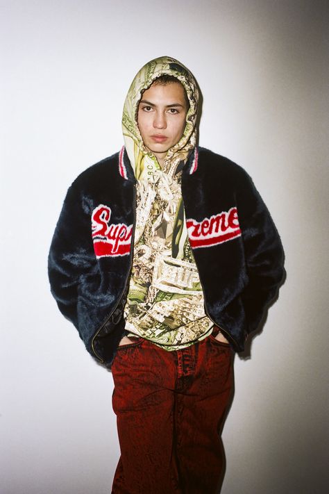 Hip Hop Editorial, Supreme Editorial, Supreme Photoshoot, Supreme Outfit, Skate Shoot, Editorial Fashion Magazine, Supreme Fashion, Supreme Clothing, Supreme Brand