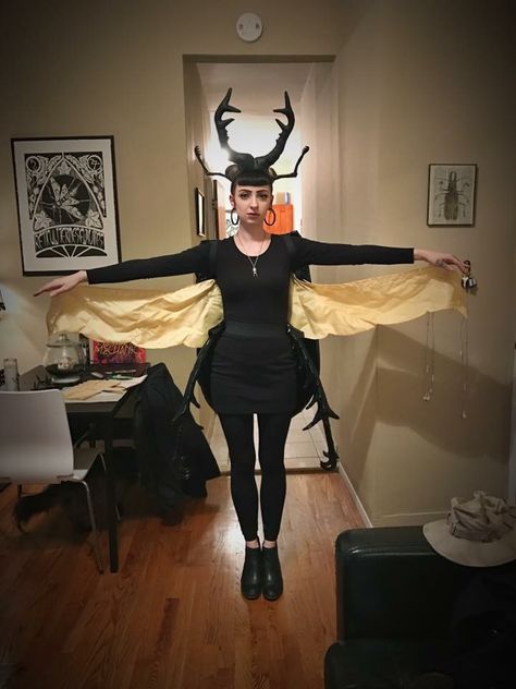 Stag beetle costume Insect Costume Diy, Insect Halloween Costumes, Insect Outfit, Beetle Costume, Fly Costume, Insect Costume, Ideas Disfraz, Cats Costume, Cat Costume Kids