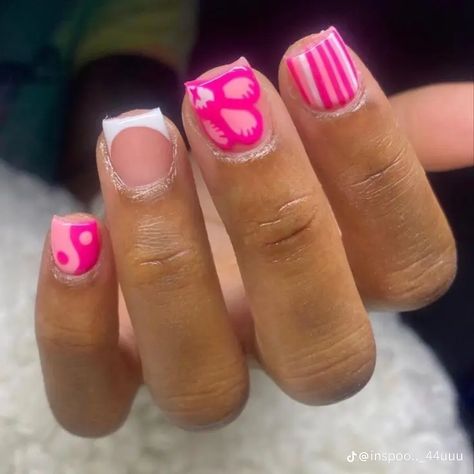 Cute Shirt Acrylic Nails Designs, Short Nails With Different Designs On Each Nail, Cute Short Pink Nail Designs, Back To School Nails 5th Grade, Extra Short Acrylic Nails Designs, Short Nails For Kids 9-10, Short Nail Set Ideas Simple, Short Short Nails Ideas, 7th Grade Nails