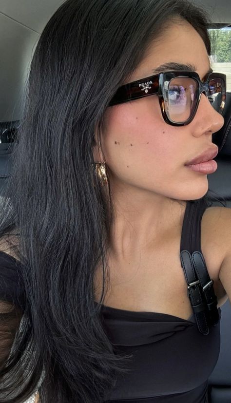 Chunky Glasses Aesthetic, Glasses Inspo Women, Square Glasses Frames For Women, Eyeglasses Aesthetic, Coffee Black And White, Glasses Women Fashion Eyeglasses, 4c Natural Hairstyles Short, Harvard Yale, Glasses For Round Faces