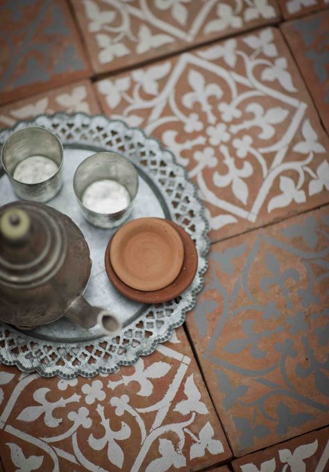 Claypaint stencilled onto terracotta tiles for @Cathryn Helsby #paint #moroccan Stenciled Terracotta Tiles, Terracotta Tiles Outdoor, Floor Paint Design, Painted Terracotta Tiles, Modern Mexican Decor, Conservatory Flooring, Terracotta Paint, Spanish Style Decor, Painted Concrete Floors