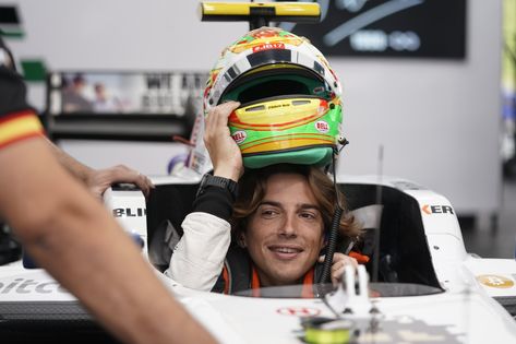 Roberto Merhi, Sweet Lover, Austria, Captain Hat