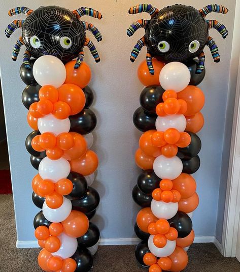 Halloween Arch Balloon, Diy Halloween Balloon Arch, Halloween Balloon Column, Halloween Ballon Decor, Halloween Balloon Arch Ideas, Trunk Or Treat Balloons, Halloween Balloon Backdrop, Halloween Balloon Columns, Fall Balloon Decor