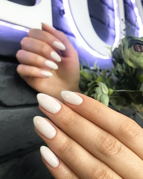 White Nails For Engagement, Creamy White Almond Nails, White Opaque Nails, Ivory Wedding Nails For Bride, White Powder Dip Nails, Wedding Nails For Bride Oval, Off White Almond Nails, Cream Almond Nails, White Round Nails