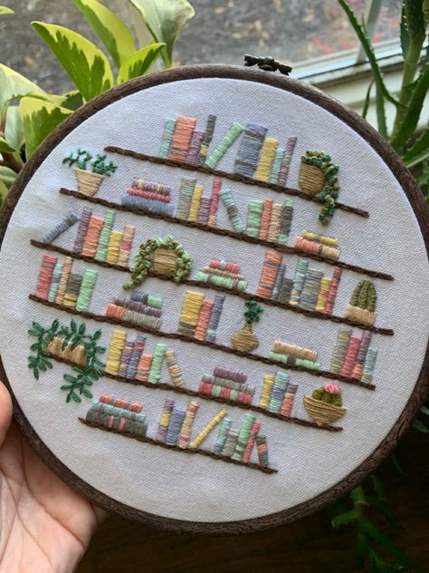 Embroidery Book Design, Room Embroidery, Embroidery Bookshelf, Embroidered Bookshelf, Hand Embroidery Plants, Bookshelf Embroidery, Bookcase Embroidery, Bookshelf Embroidery Pattern, Book Shelf Embroidery