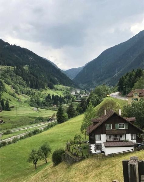 Homes In Mountains, House In The Mountains Aesthetic, Mountain House Aesthetic, Love And Other Words Aesthetic, Living In Mountains, Macy Sorensen, Houses On Hills, Mountain Homes Exterior, House On Mountain