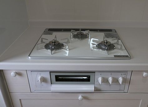 Gas Stove Aesthetic, Small Gas Stove, Japanese Minimalist, Gas Stove Top, Cooking Stuff, Stoves Range, Kitchen Stove, Blue Kitchen, Blue Kitchens