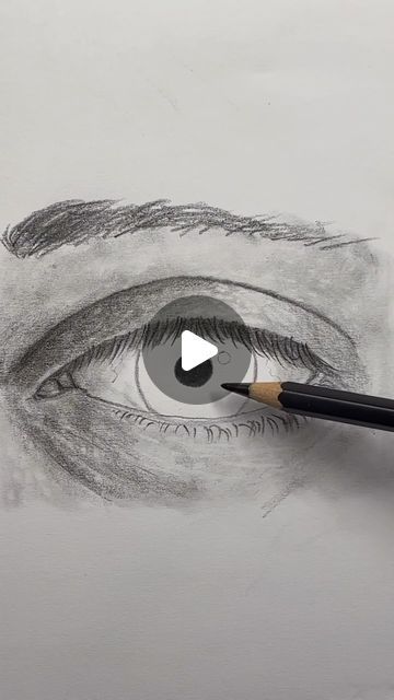 Black Shading Drawing, How To Shade Drawings, Pencil Shading Drawings, Iris Drawing, Shading Tutorial, Pencil Shading Techniques, Drawing Shading, Iris Eye, Painting Hacks