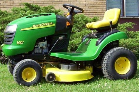 John Deere Riding Mowers, John Deere Lawn Mower, Lawn Mower Repair, Lawn Tractors, Riding Mowers, Riding Lawn Mowers, Garden Tractor, Small Engine, Lawn Tractor