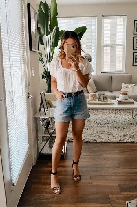 Cute Summer Outfits For Women, White Blouse Top, Street Style Fall Outfits, Outfit Pieces, Elevated Casual, Summer Street Style, Summer Outfits For Women, Outfit Combos, Street Style Fall