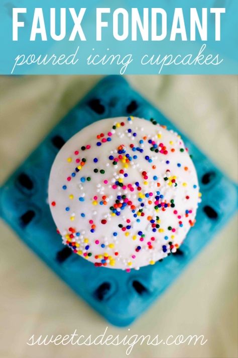 the easiest way to frost a cupcake EVER- faux fondant poured icing cupcakes! These are GENIUS! Easy Ways To Frost A Cake, Frost A Cupcake, Store Bought Icing, Poured Icing, Icing Cupcakes, Icing Frosting, Smooth Cake, Cupcake Icing, Cupcake Frosting