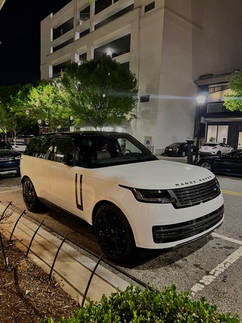 My Dream Car Range Rovers, Fancy Cars Luxury Range Rovers, Cars Aesthetic Range Rover, Range Rover Dubai, Range Rover White Luxury, Range Rover Jeep, Range Rover White, Dream Cars Range Rovers, Luxury Cars Range Rover