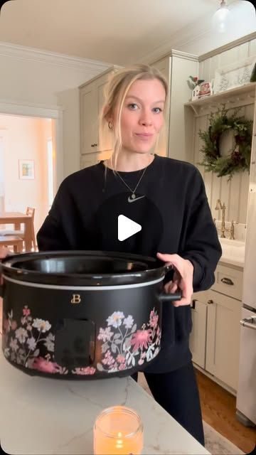 Brooke Stepp on Instagram: "Simple dinner recipe made in a crockpot 

#dinner #dinnerrecipe #familydinner #cheapdinner" Quick And Easy Dinner Ideas For Two, Crockpot Video Recipes, Hamburger Crockpot Recipes, Crockpot Videos, Slow Cook Recipes, Ground Beef Crockpot Recipes, Crock Pot Inspired Recipes, Crock Pot Food, Pot Food