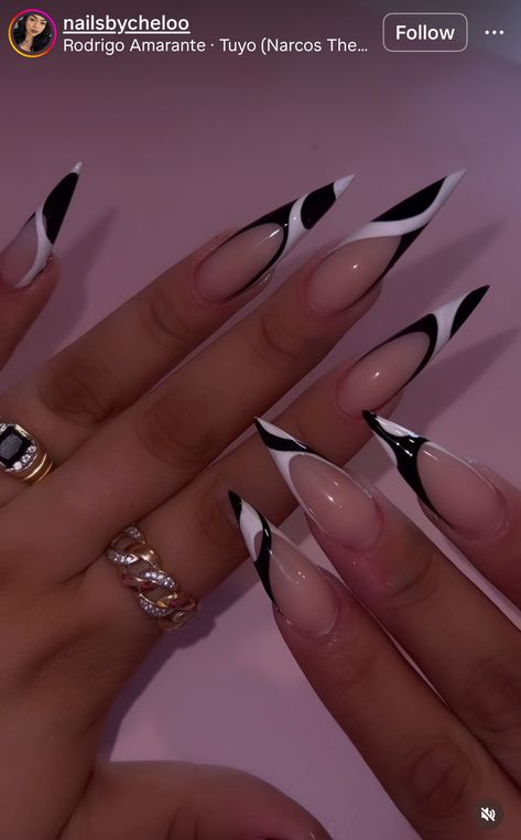 Summer Stiletto Nails 2024, Pointy Almond Nails Designs, Pointy French Tip Nails, Curved Stiletto Nails, French Stiletto Nails Design, Black And White Stiletto Nails, Cute Stiletto Nails Designs, Stilleto Nails Long, Stiletto French Tip