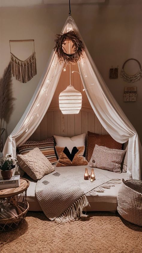 Featuring a floor cushion nook or daybed, a hanging light with a soft glow Boho Meditation Corner, Daybed Room Ideas Aesthetic, Boho Corner, Chill Spot, Daybed Room, Boho Bedrooms, Meditation Corner, Boho Style Bedroom, Zen Room