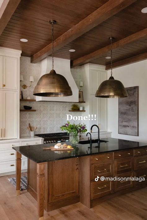 Classic Kitchen, Kitchen Farmhouse, Interiors Design, Kitchen Redo, Updated Kitchen, Kitchen Remodel Idea, Wood Kitchen, Kitchen Style, Dream Home Design