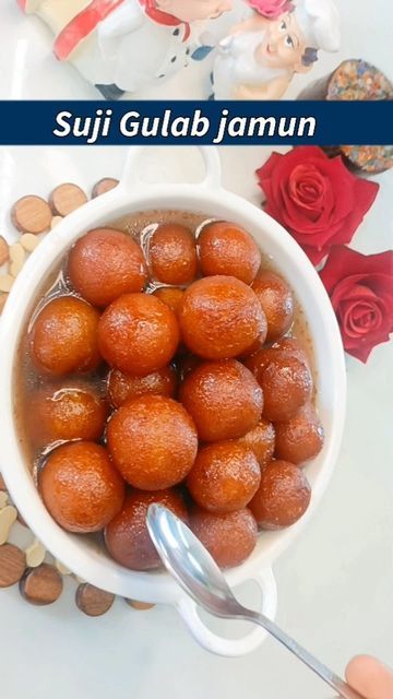 Easy Indian Dessert Recipes, Gulab Jamun Recipe, Jamun Recipe, Cake Recipes Easy Homemade, Gulab Jamun, Vegetarian Fast Food, Tastemade Recipes, Indian Cooking Recipes, Sweet Dishes Recipes