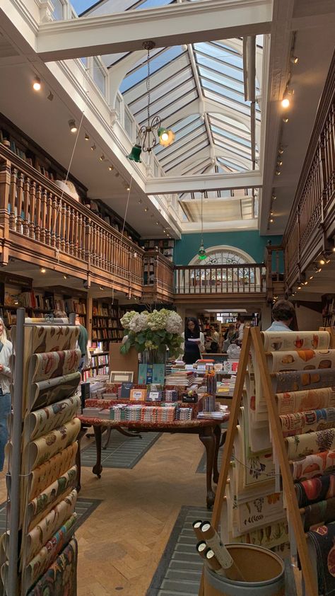 Opening A Bookstore Coffee Shop, Cute Book Store, Book Cafes, French Bookstore, Small Town Bookstore, Book Shops, Small Book Store, Aesthetic Book Store, Bookstore Interior