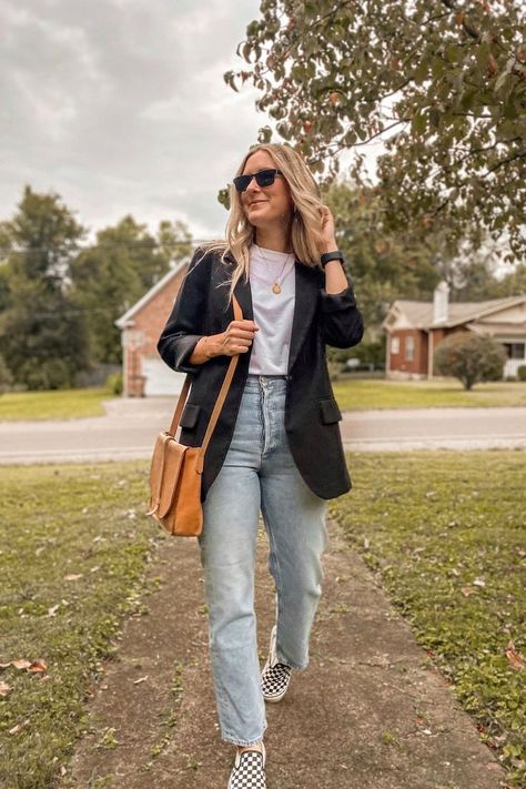 Four casual fall outfit ideas with a black blazer. Michelle Tomczak Blog. Casual Outfit Black Blazer, Jeans And Blazer Casual Outfit, Outfits Late 20s, Black Blazer Spring Outfit, Fall Black Blazer Outfits, Jeans Tshirt Blazer Women, Casual Black Blazer, T Shirt With Blazer Outfit Women, Relaxed Black Blazer Outfit