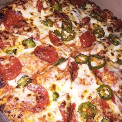 everybody-loves-to-eat:  Jalapeño and pepperoni pizza is my... Jalapeño Pizza, Jalapeno Pizza, Pizza Lovers, Pepperoni Pizza, Vegetable Pizza, Follow For More, Love Food, Food And Drink, My Favorite