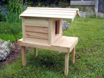 Cat Shelters For Winter, Insulated Cat House, Cat Shelters, Outside Cat House, Cat House Plans, Outdoor Cat Shelter, Feral Cat Shelter, Feral Cat House, Barn Cat